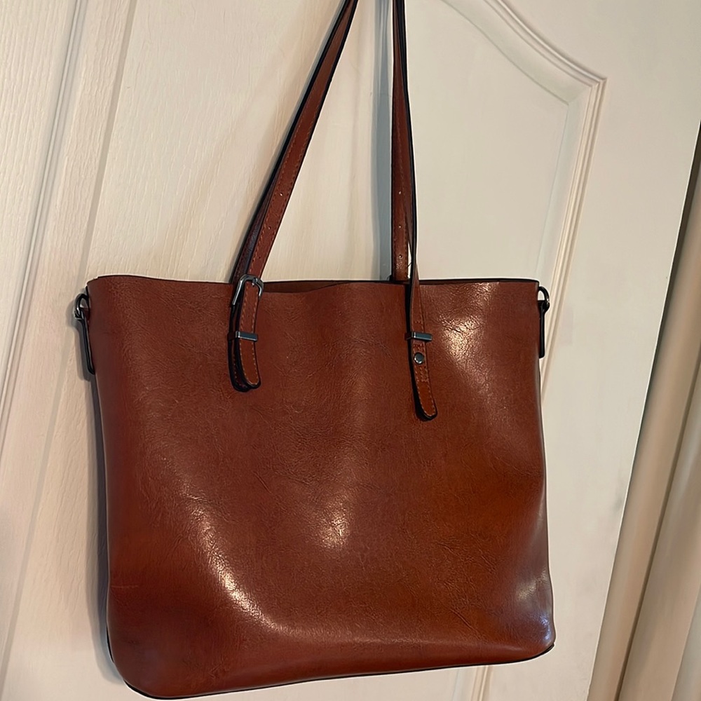 Leather brown tote